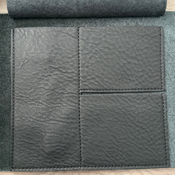 Shinola Detroit Black Leather Organizer 7inch - Picture 8 of 9